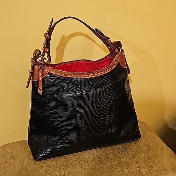 Dooney and Bourke black embossed lizard hobo purse..free shipping - Picture 3 of 9